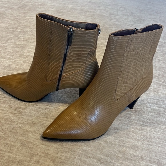 Donald Pliner Tan Heeled Ankle Boots - Picture 2 of 11